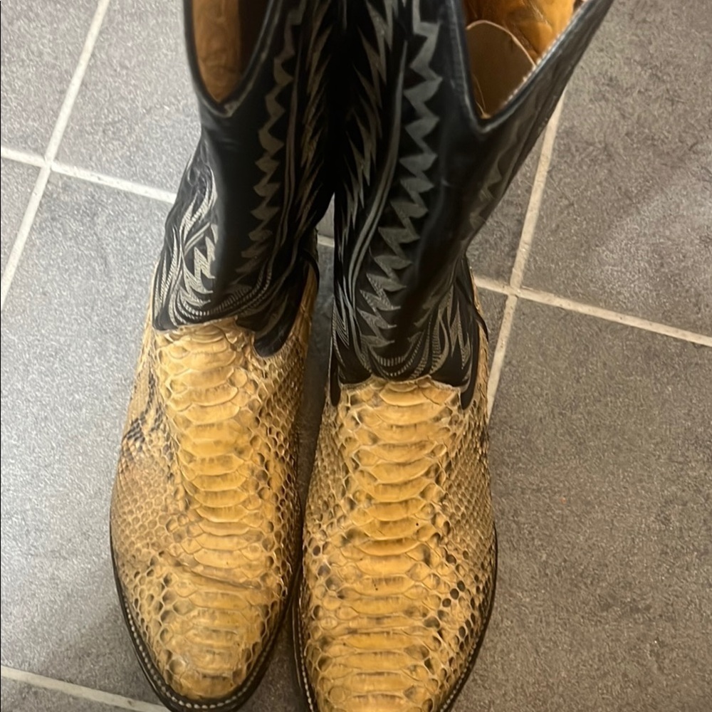 Cowtown Men’s Python Western Boots Size 9.5D Black & Yellow Exotic Leather